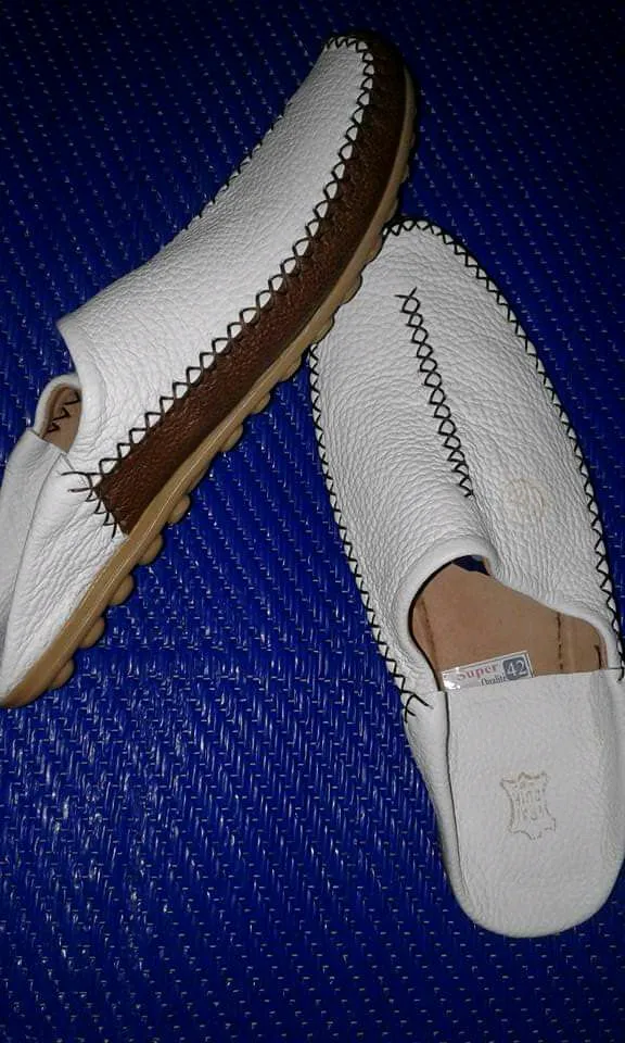 Chaussures “babouches” unies et bicolores