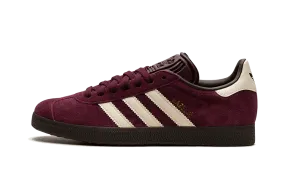 Gazelle Maroon Chalk White